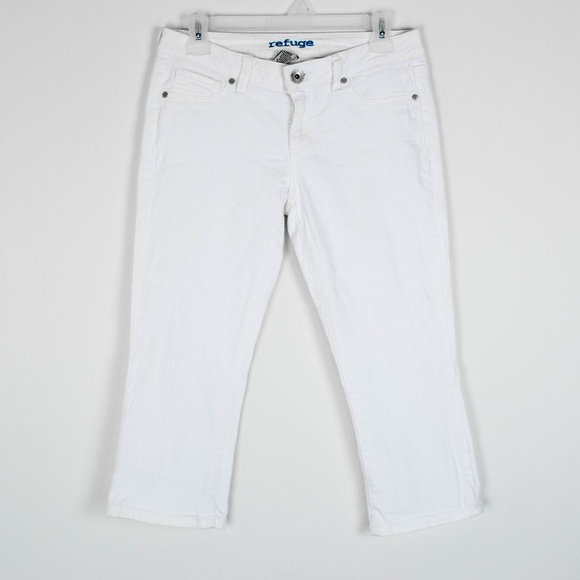 white jean capris